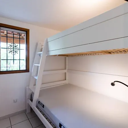 Pavillon T2 Mezzanine Climatise, Piscine, Wifi, Proche Lagune Et Plage, Parking, Non-fumeur - Fr-1-409-237 * Gruissan