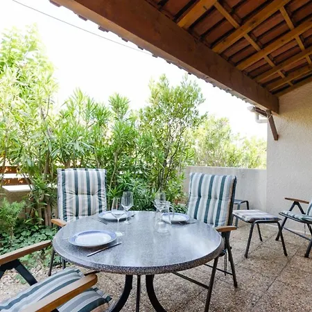 Pavillon T2 Mezzanine Climatise, Piscine, Wifi, Proche Lagune Et Plage, Parking, Non-fumeur - Fr-1-409-237 *